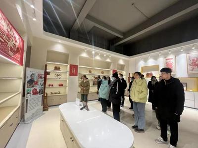 岱岳区山口镇开展“返家乡”大学生青春归航活动，助力乡村发展与门类销售创新